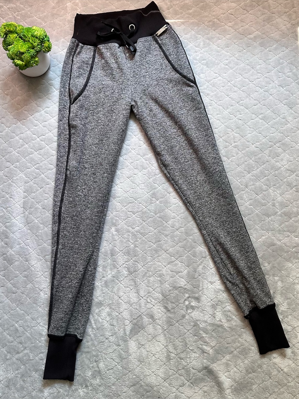 ✨ Athleisure sexy Model-Off-Duty Bombshell Sportswear Grey Joggers M